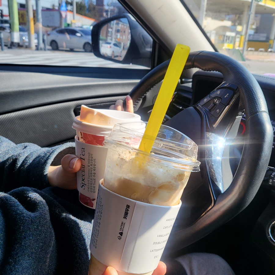 카페우유(cafeOO:U) 이미지