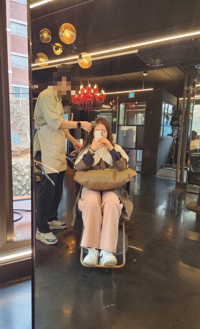 신승원컷앤컷홍대붙임머리 이미지