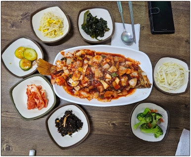 두리음식점 이미지