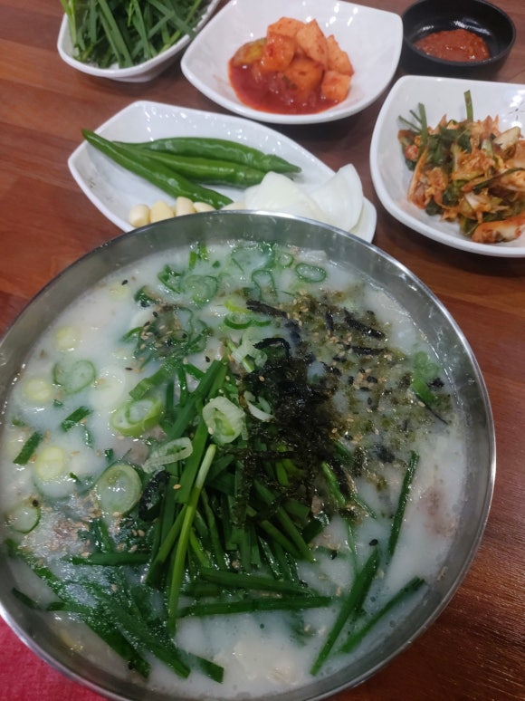 팽여사돼지국밥 이미지