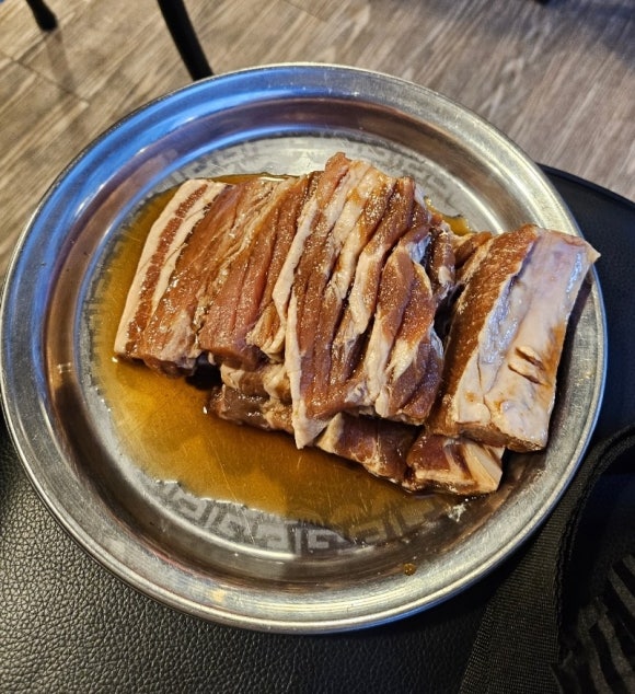 깍뚝숯불구이 이미지