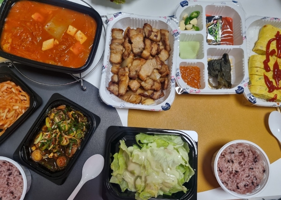 꼬꼬방집으로삼겹용인 이미지