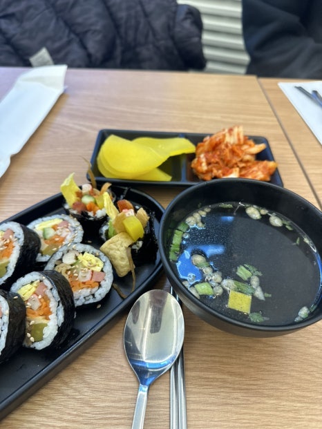롤롤김밥 이미지