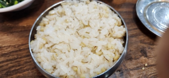 손칼국수보리밥한정식 이미지