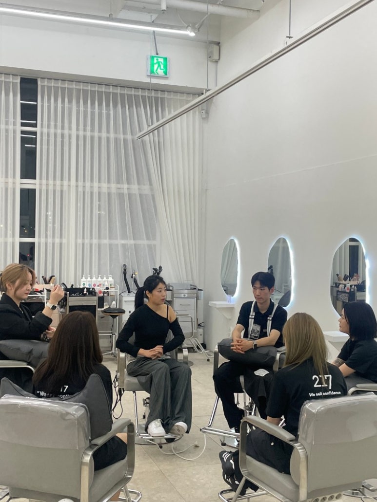 예살롱 이미지