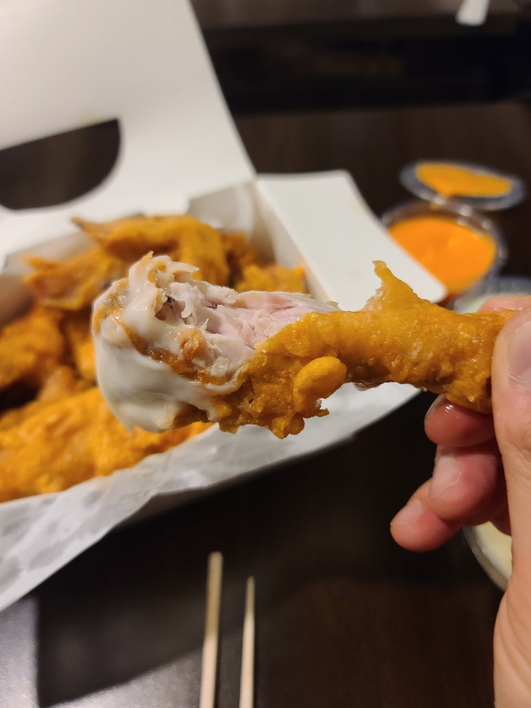 몽이두마리치킨 이미지
