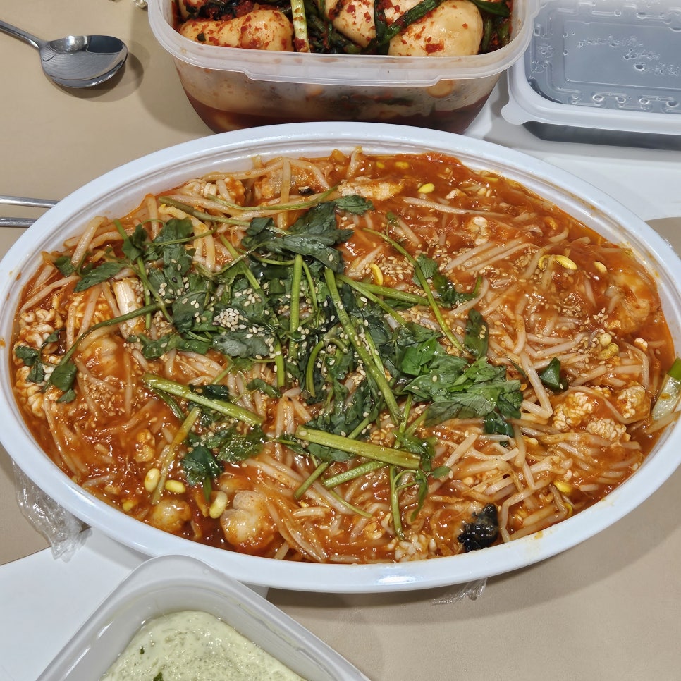 입큰아구찜엔알곤이찜 이미지