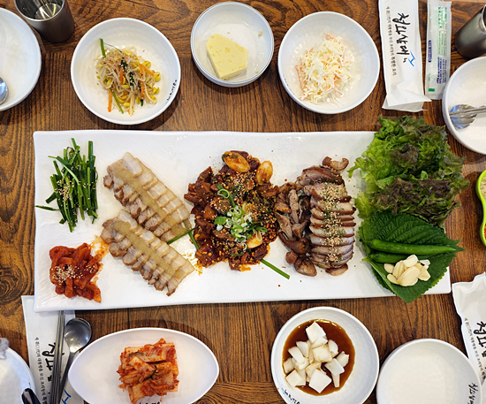 청와삼대족발;보쌈;칼국수 이미지