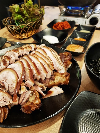 엄청난족발 이미지