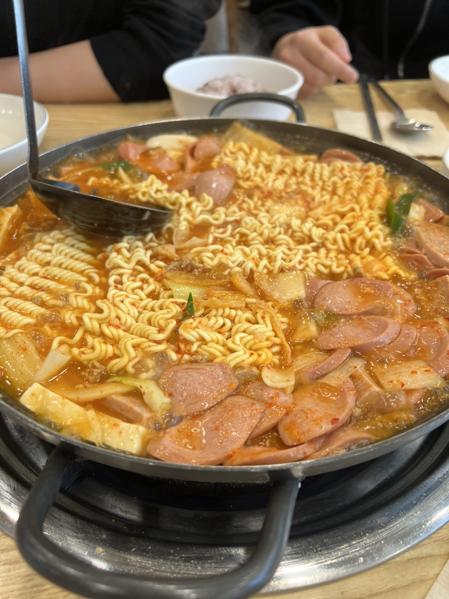왕두꺼비부대찌개 이미지