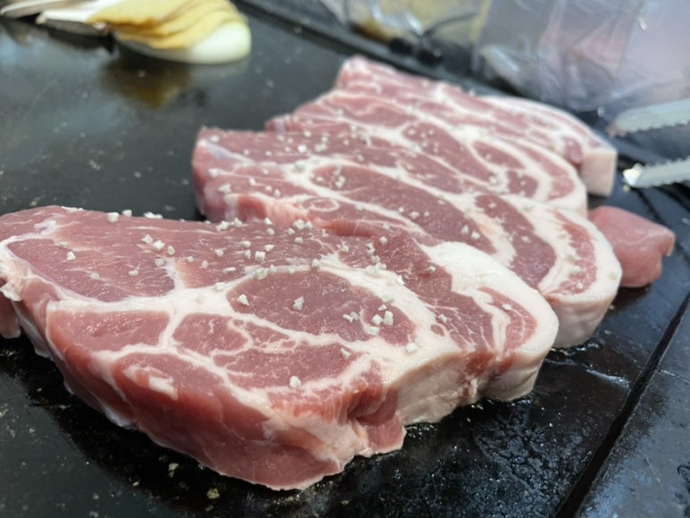 돌판생삼겹 이미지