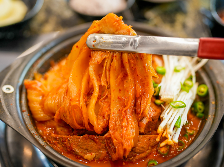 엄마네생고기김치찌개 이미지