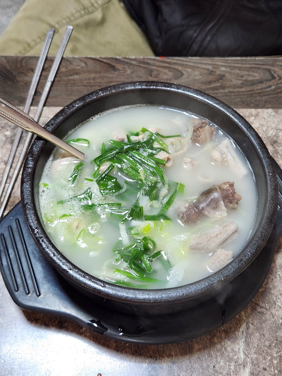 30년한고집돌솥순대국 이미지