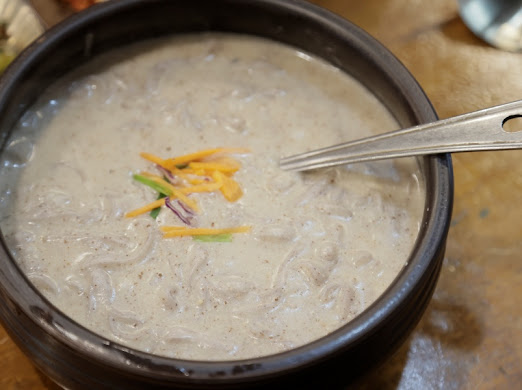 옛날들깨칼국수 이미지