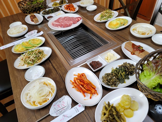 (주)한우촌 이미지