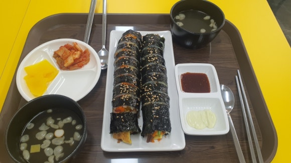 꼬소한 김밥 이미지