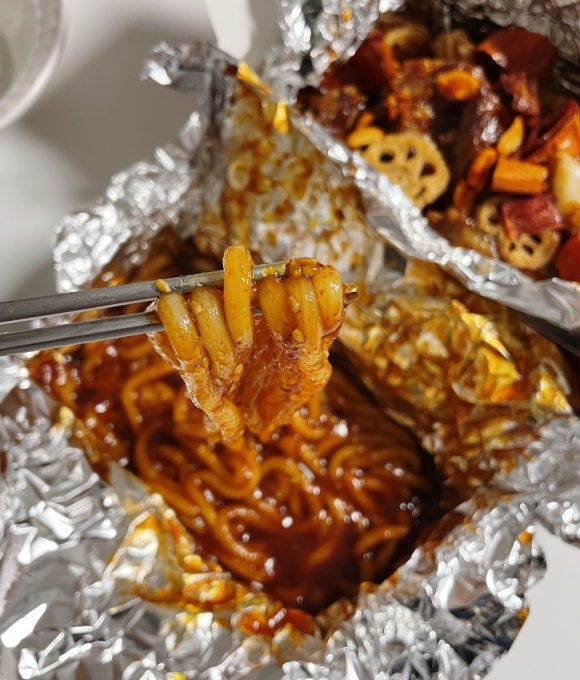꾸브라꼬숯불두마리치킨 경남대점 이미지