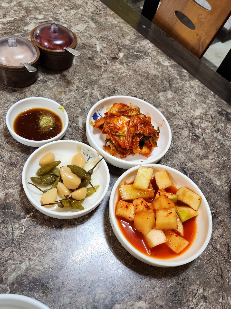 30년한고집돌솥순대국 이미지