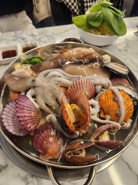 바다에서온해물샤브칼국수 이미지