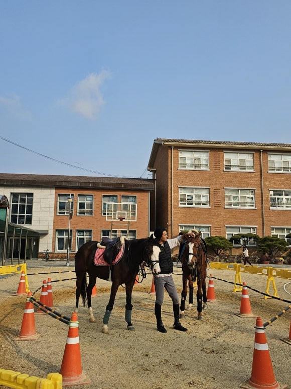 아미승마클럽 이미지