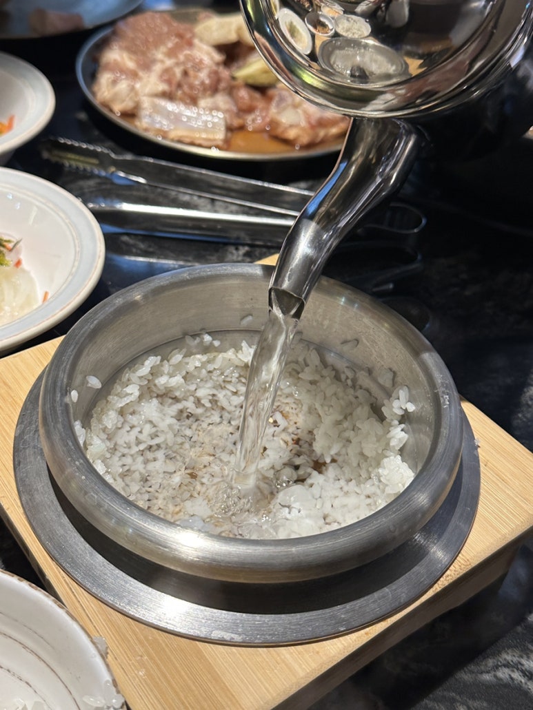인생돼지 이미지