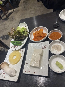 돈가참숯화로구이 이미지