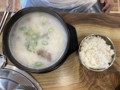 돌삐설렁탕 이미지