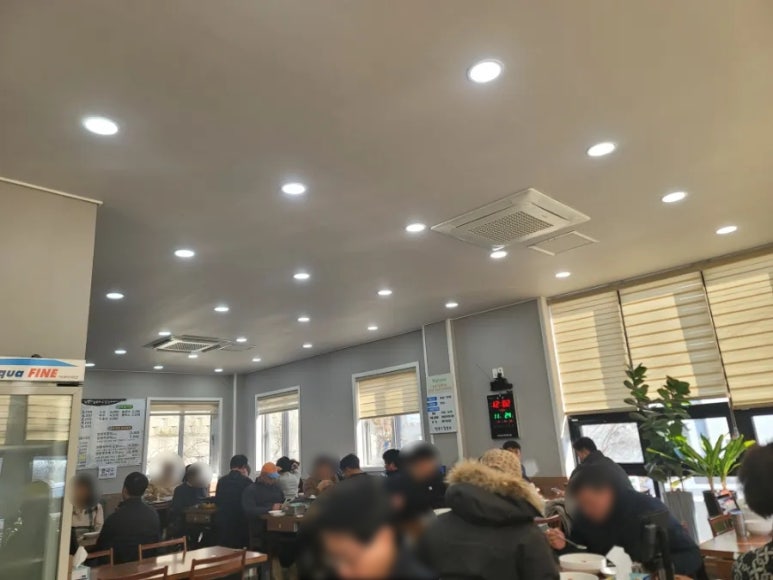 학댕이칼국수 이미지