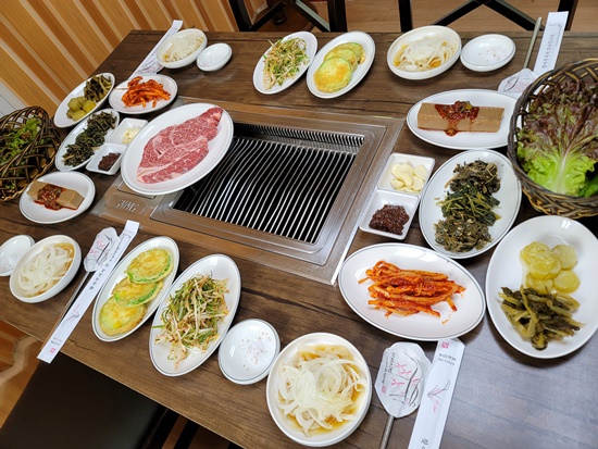 (주)한우촌 이미지