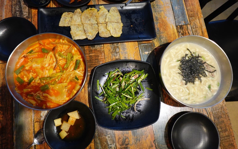 서촌92육칼 이미지