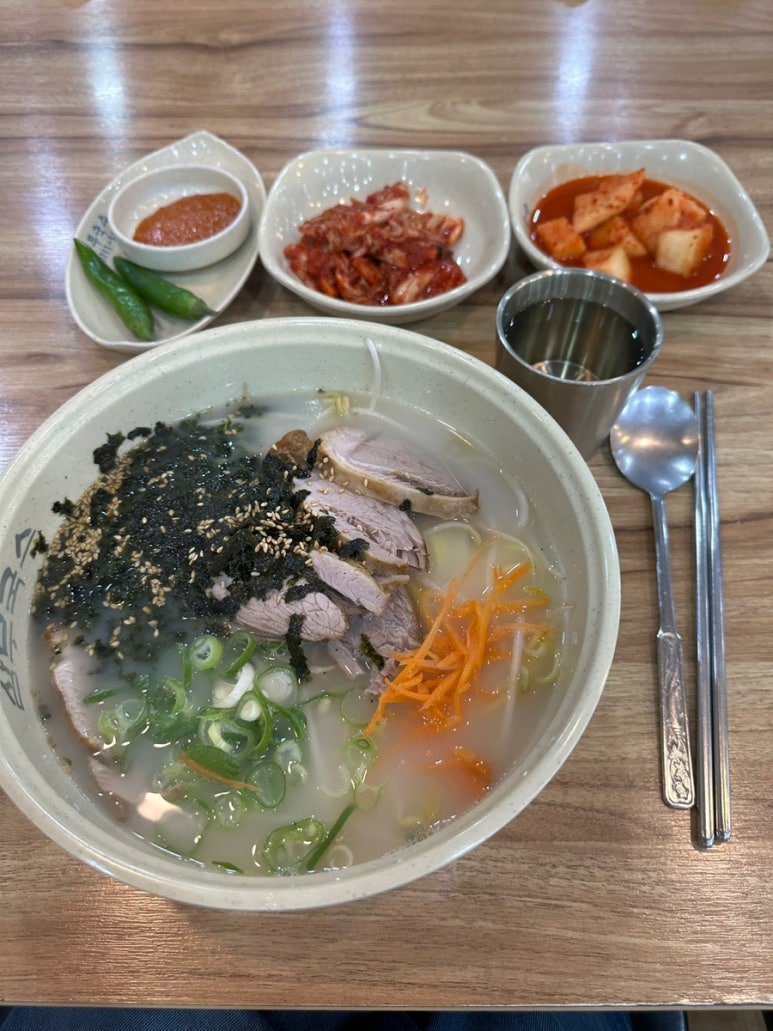 돌하르방국수 이미지