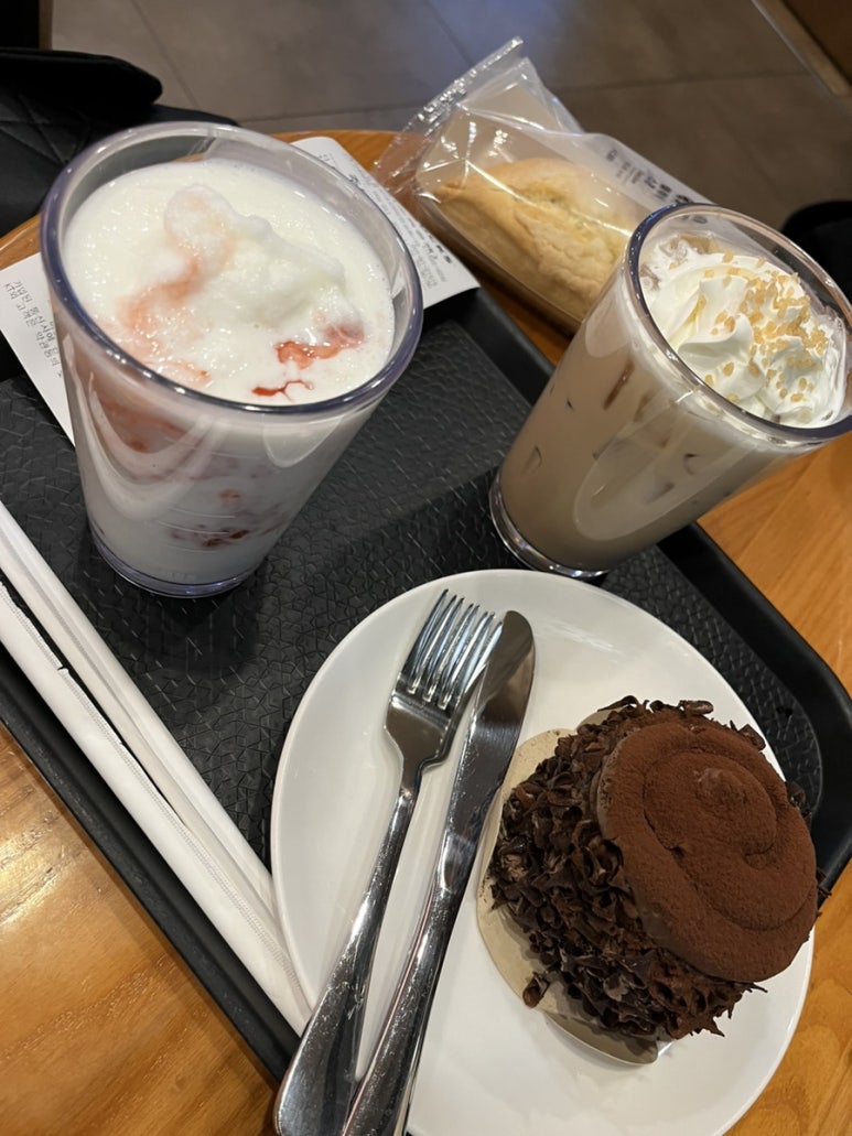 카페메르엠 이미지