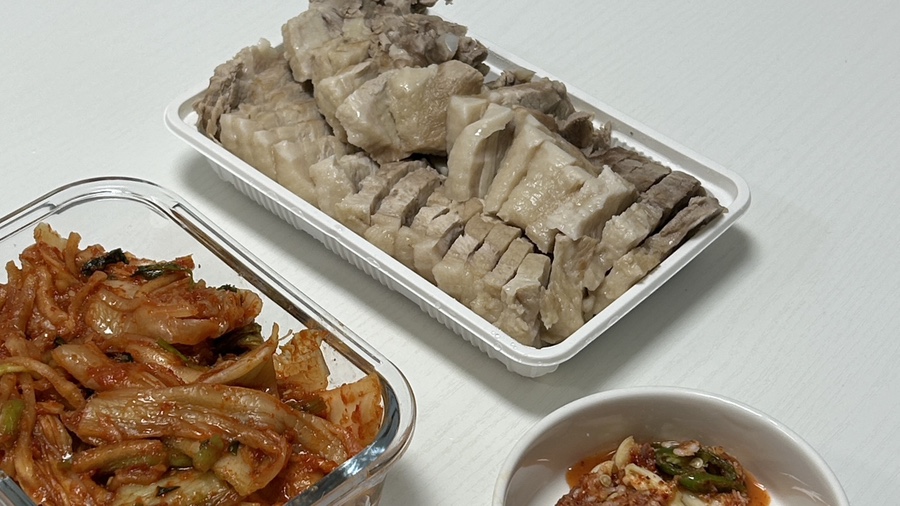 욱이수육 이미지