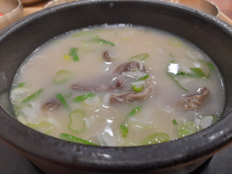 D카페테리아 한식당 이미지