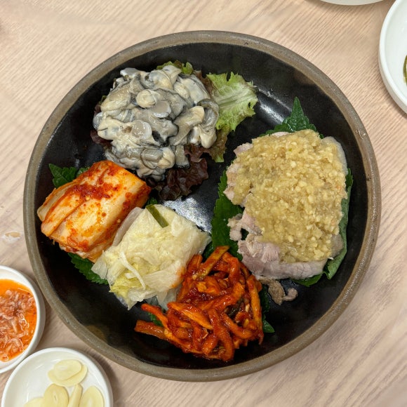 통영마늘보쌈 이미지