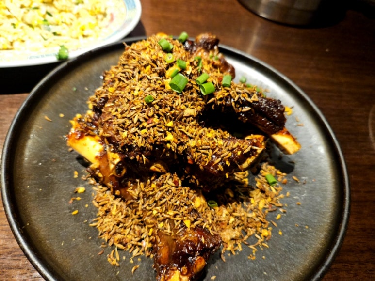 쯔란우육면 이미지