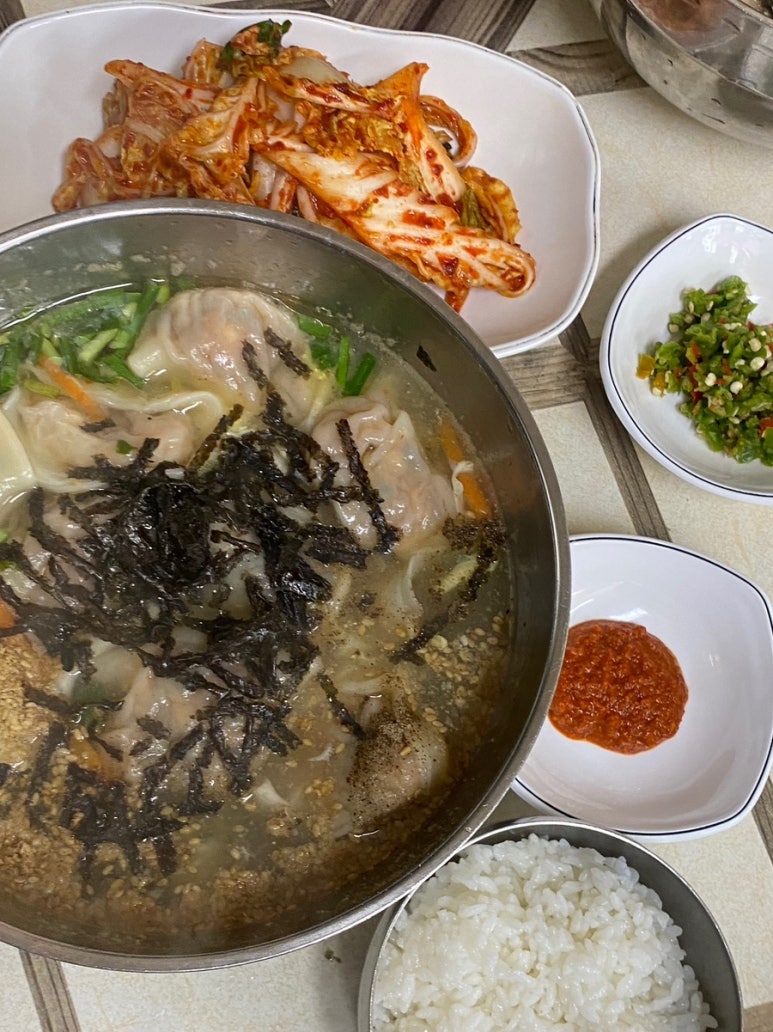 행복실비칼국수 이미지