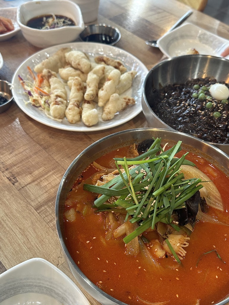 빡빡이 짬뽕짜장 이미지