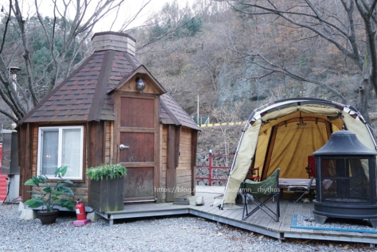 지리산 벚꽃 카라반 캠핑장 이미지