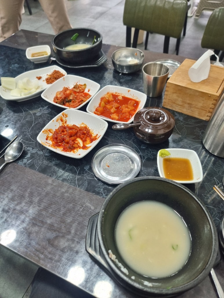 순수한우국밥 이미지