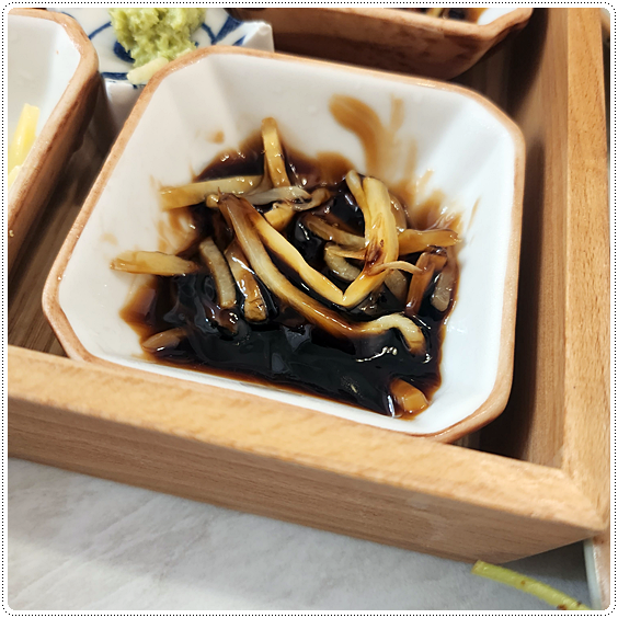 연화덮밥 이미지
