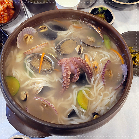 동네해물칼국수 이미지