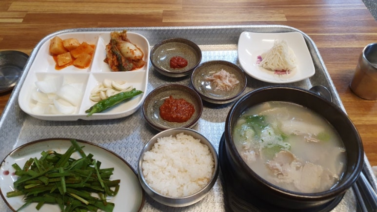 역전돼지국밥 이미지