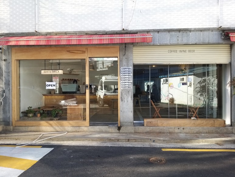 화이트브릭(WHITE BRICK) 이미지