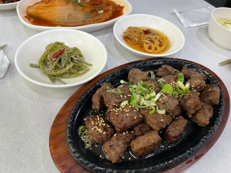우렁각시와꽃길 이미지