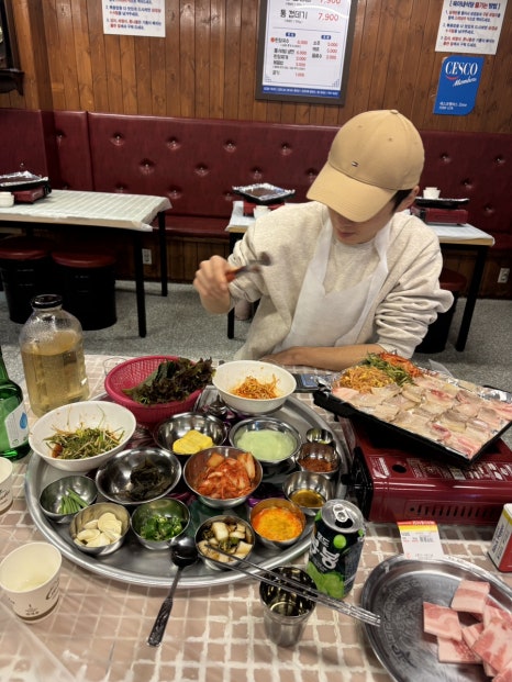 욱이네식당 이미지