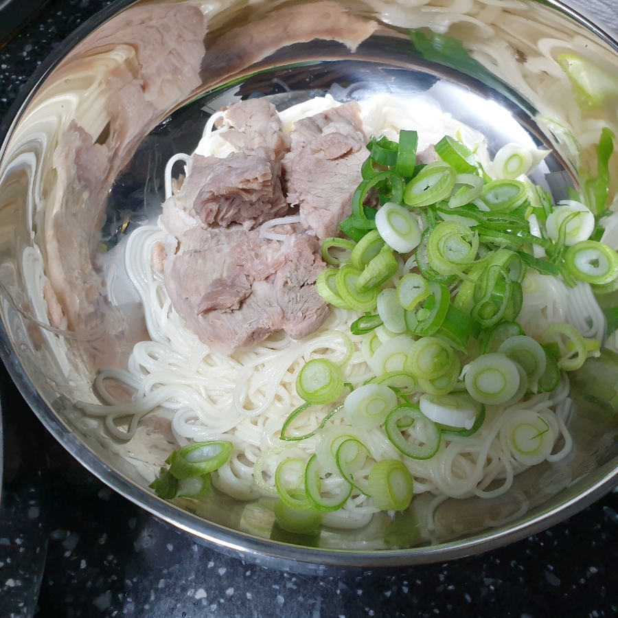 호로록건진국수 이미지