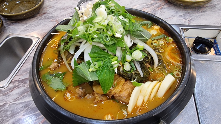 참뼈감자탕 이미지