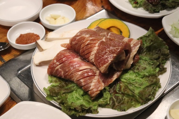 참나무 숯왕갈비 이미지