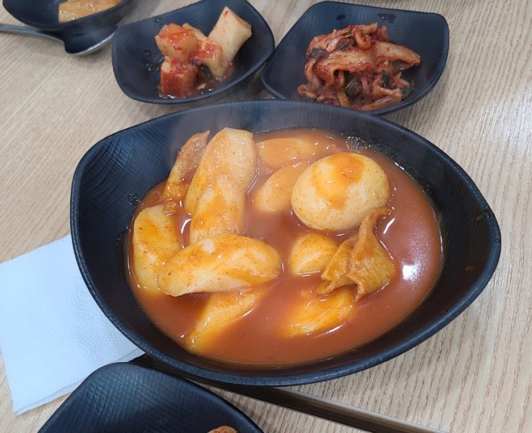 세상을누비는김밥 이미지